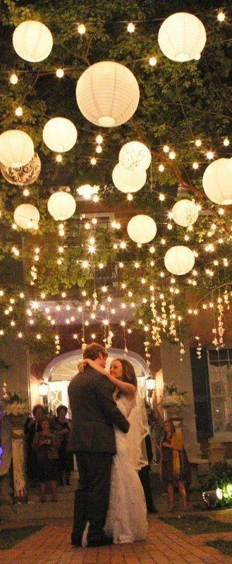 6-Pack 36 Inch White Parallel Ribbing Round Paper Lanterns