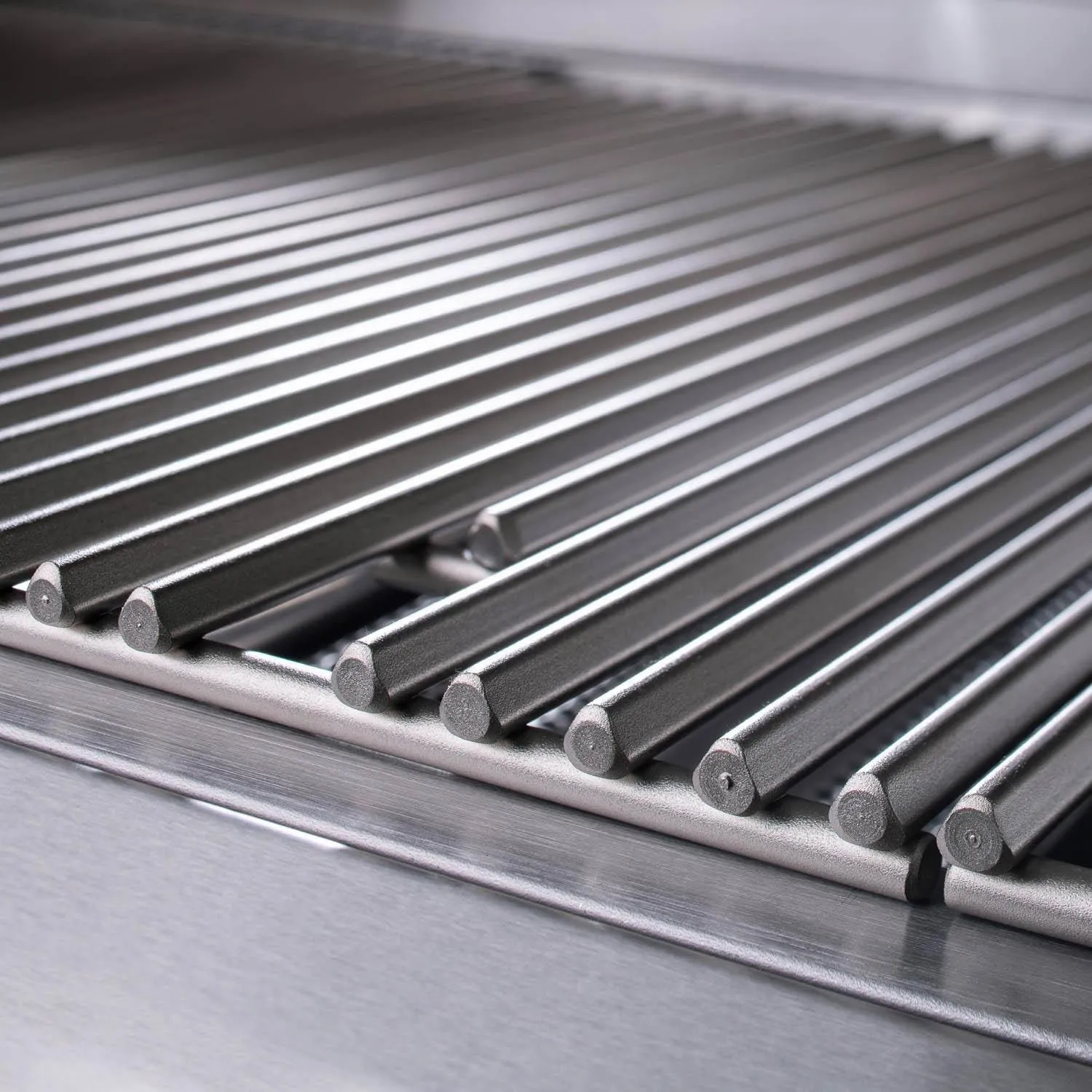 Blaze Premium LTE3 Marine Grade 32" 4-Burner Natural Gas Grill with Rear Infrared Burner & Grill Lights