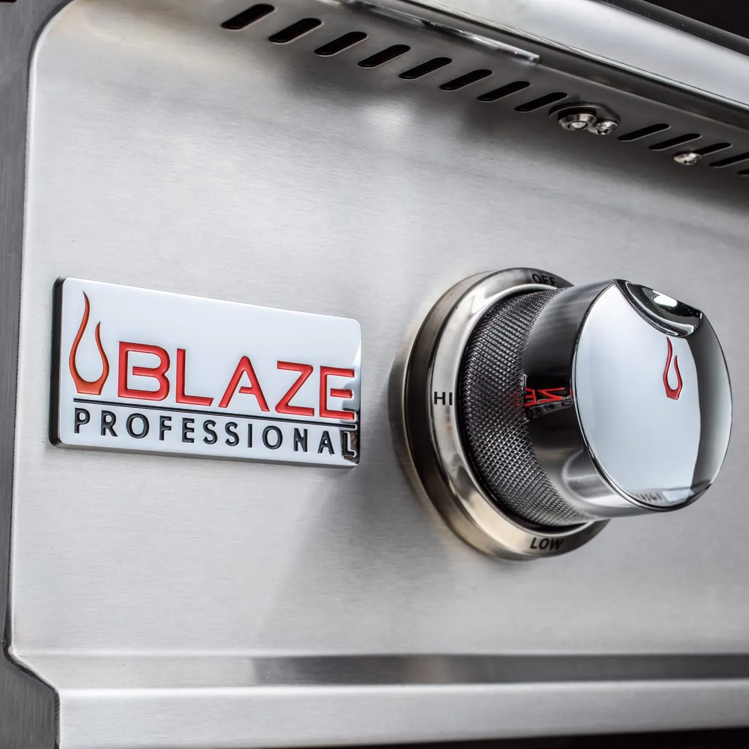Blaze Premium LTE3 Marine Grade 32" 4-Burner Natural Gas Grill with Rear Infrared Burner & Grill Lights