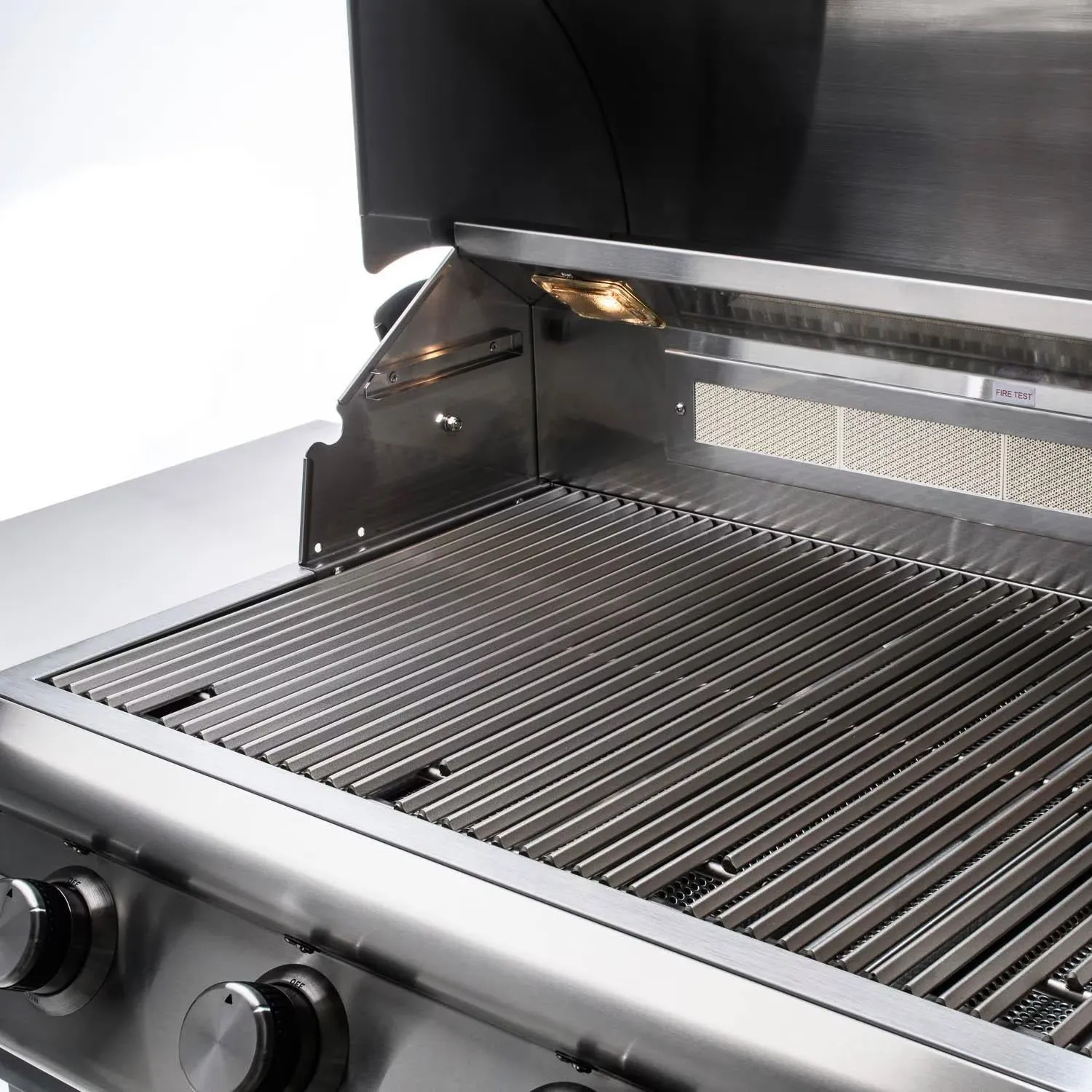 Blaze Premium LTE3 Marine Grade 32" 4-Burner Natural Gas Grill with Rear Infrared Burner & Grill Lights