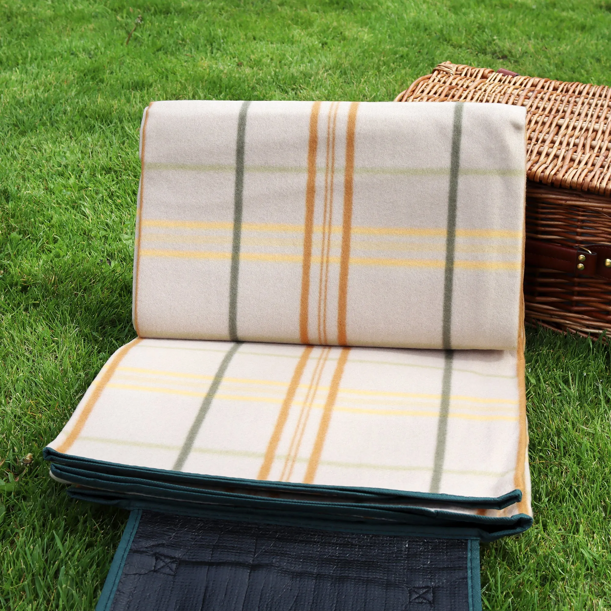 Foldable Beige Tartan Picnic Mat